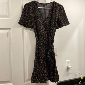 Dynamite Floral Dress size small